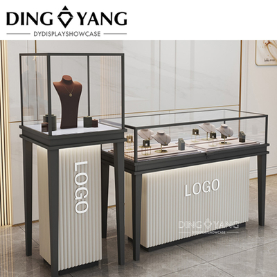 Màn hình hiển thị đồ trang sức sang trọng màu đen tiêu chuẩn với đèn tiêu thụ năng lượng thấp