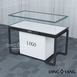 Cửa hàng trang sức Streamline Custom trang sức trưng bày